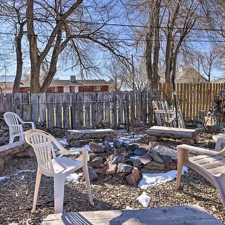 Cozy And Vintage Cedar City Apartment With Fire Pit! Kültér fotó