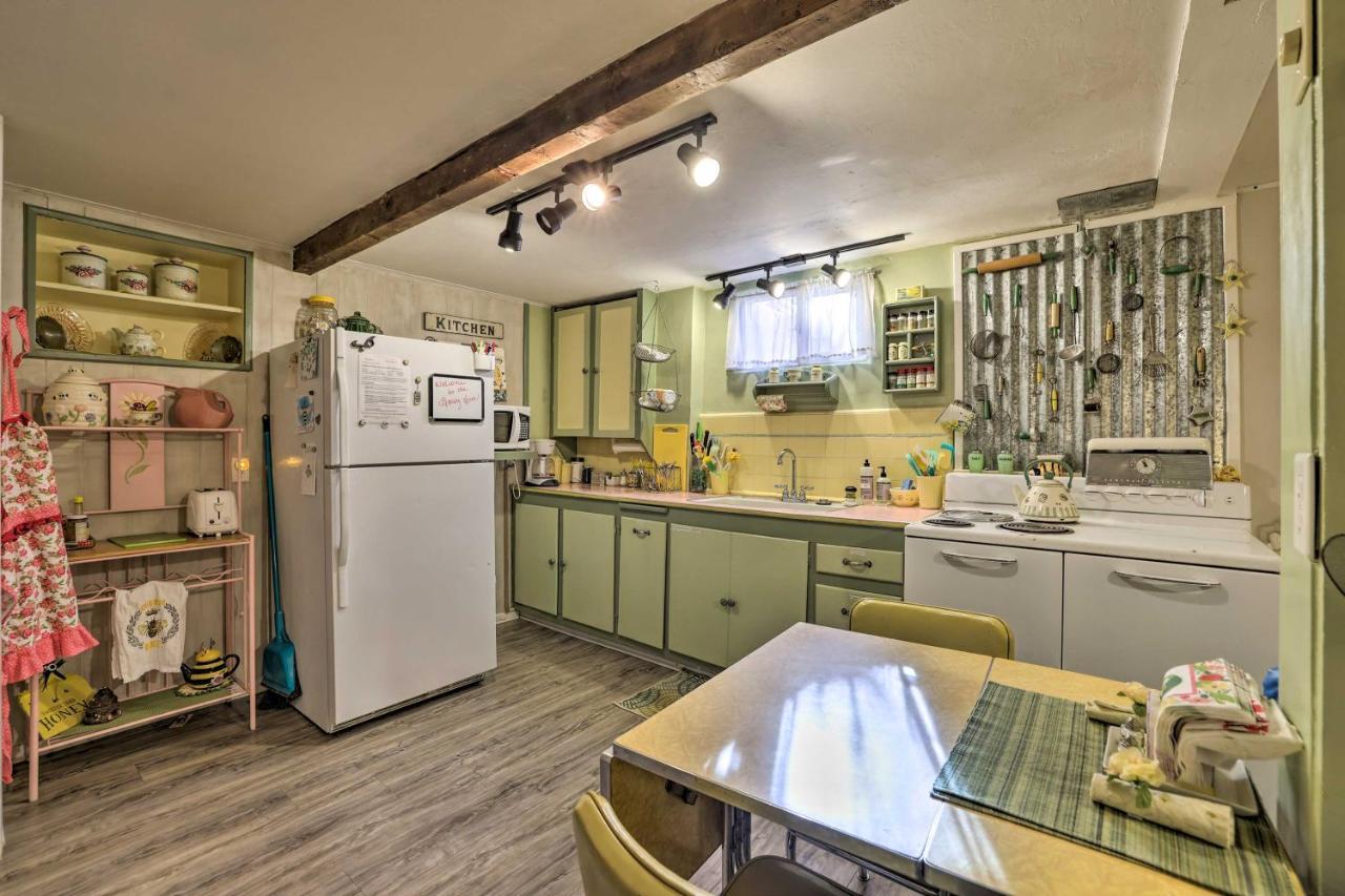Cozy And Vintage Cedar City Apartment With Fire Pit! Kültér fotó