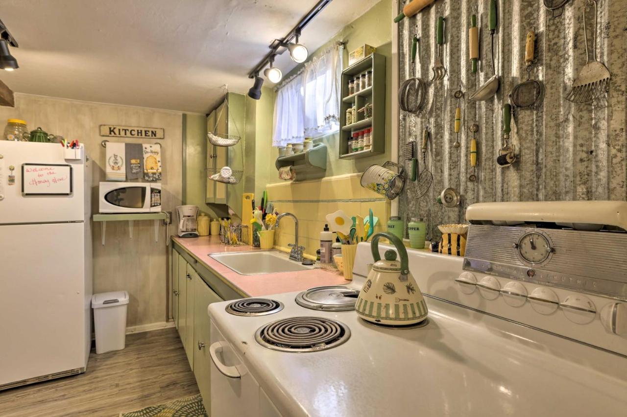 Cozy And Vintage Cedar City Apartment With Fire Pit! Kültér fotó