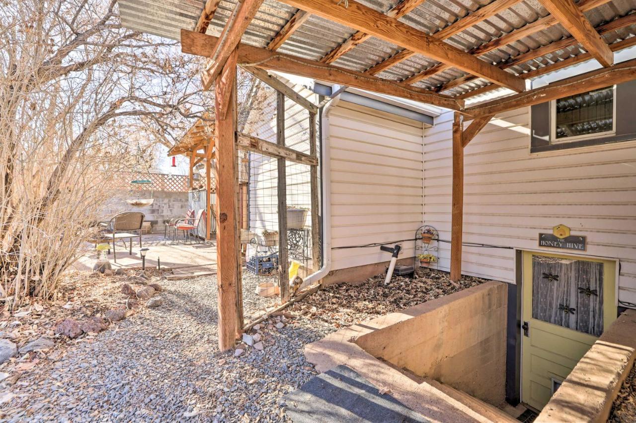 Cozy And Vintage Cedar City Apartment With Fire Pit! Kültér fotó