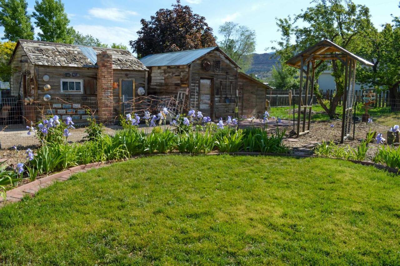 Cozy And Vintage Cedar City Apartment With Fire Pit! Kültér fotó