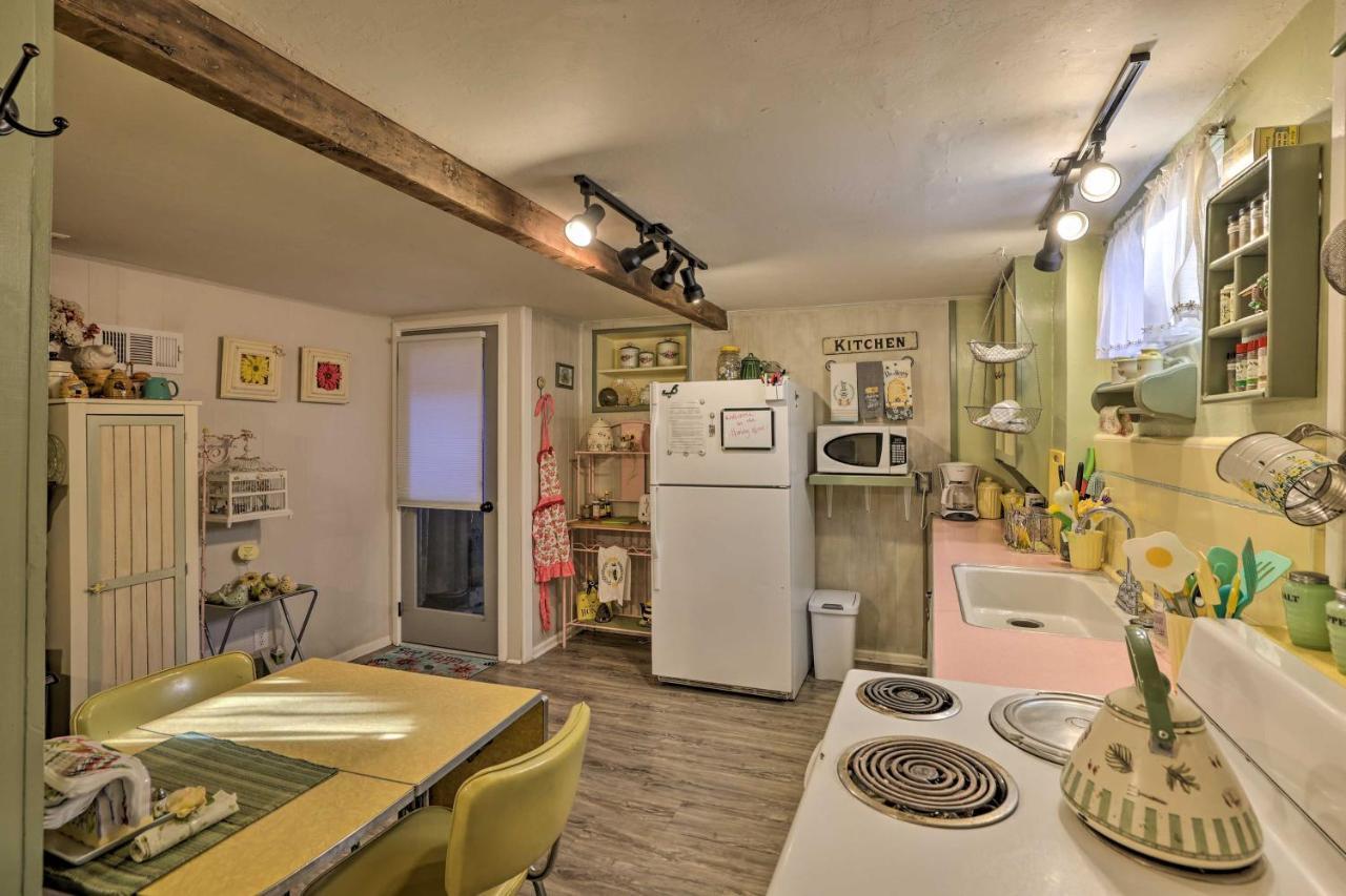 Cozy And Vintage Cedar City Apartment With Fire Pit! Kültér fotó