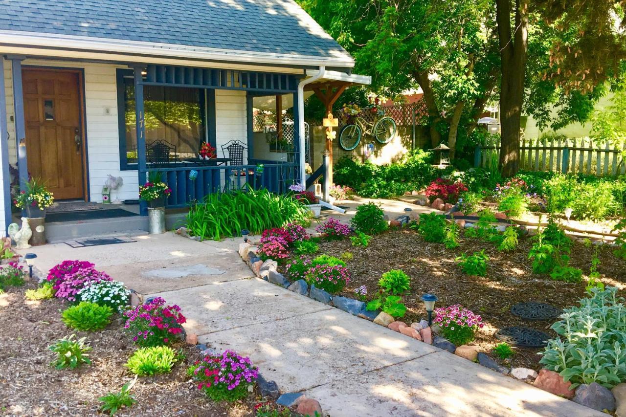 Cozy And Vintage Cedar City Apartment With Fire Pit! Kültér fotó